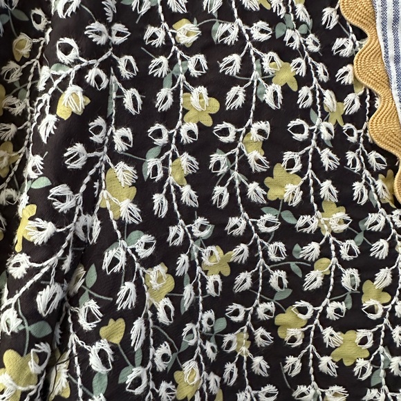 Voy Floral Embroidered Striped Color Block Top - Picture 4 of 5